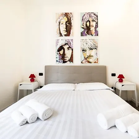 Guesthost - Affori Cosy Lägenhet Milano